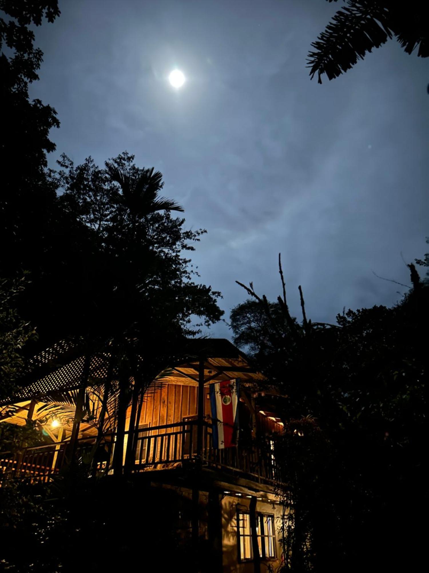 Casa Rio Blanco Eco Friendly Guápiles